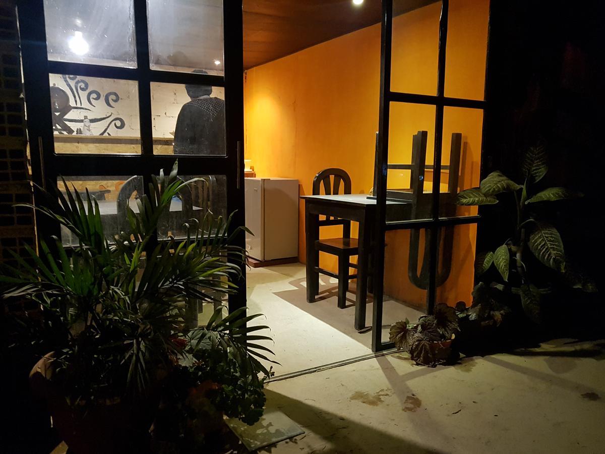 Buenas Noches Hostal شاشابوياس المظهر الخارجي الصورة